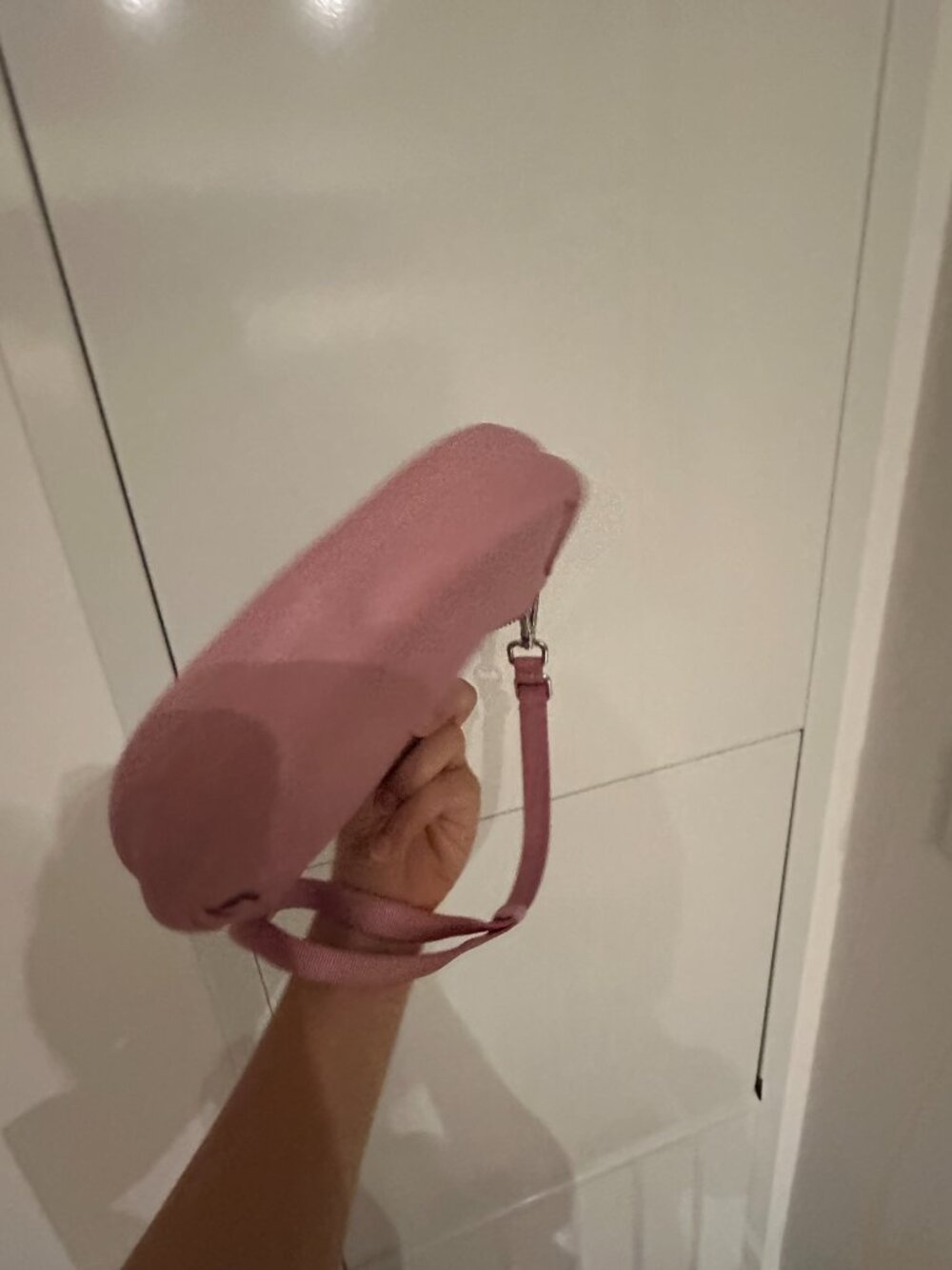 Lululemon City Essentials Mini Shoulder Bag 1L pink pearl - Picture 4 of 6